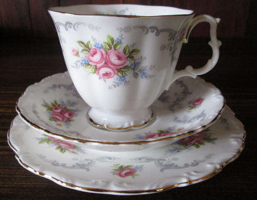 Trio Royal Albert "Tranquility"