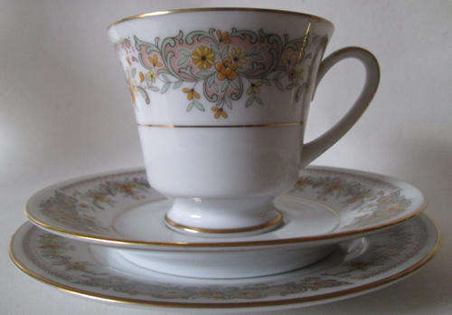 Noritake Trio "Clara"