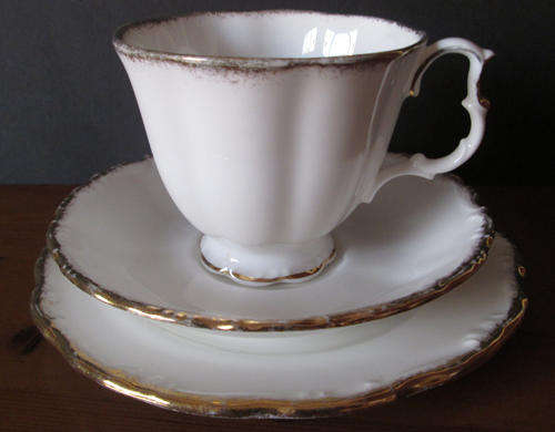 Royal Albert Trio "Snow Queen"