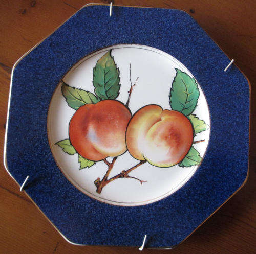 Wedgwood Wall Plate 'Apples painted on it' (5)