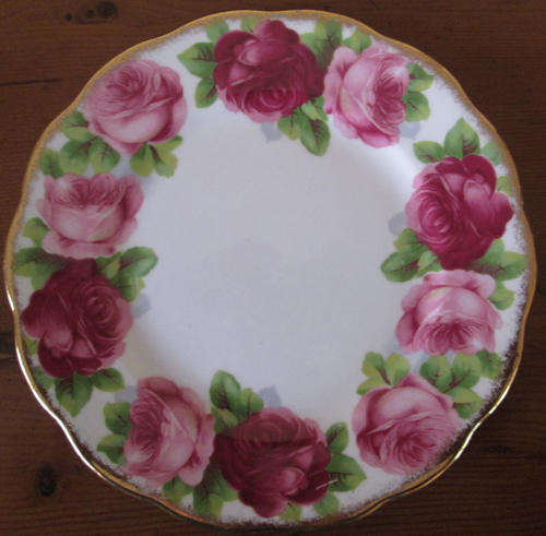 Royal Albert Side Plate 'Old English Rose'
