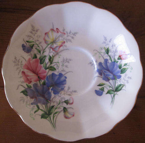 Royal Albert Saucer ' Friendship Series, Sweet Pea'