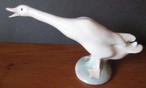 Lladro Curious Goose Figurine
