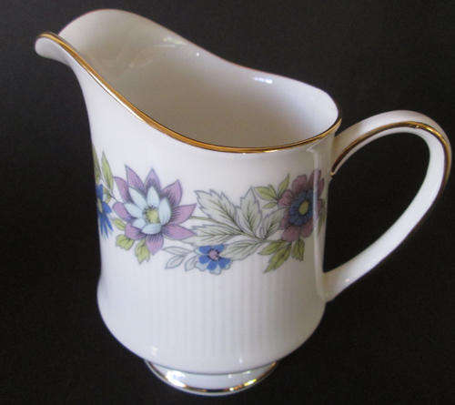Paragon Milk Jug / Creamer 'Cherwell'