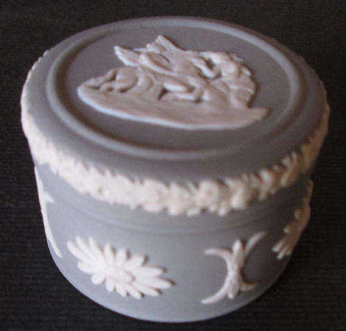 Small Wedgwood Green ?? Jasperware Trinket Box