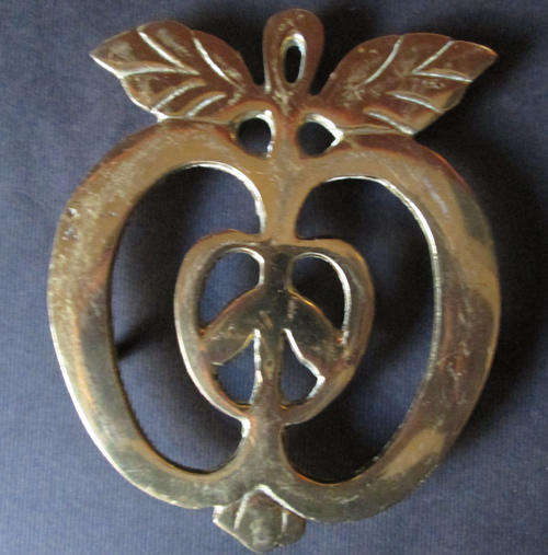 Brass Trivet 'Apple Shape'