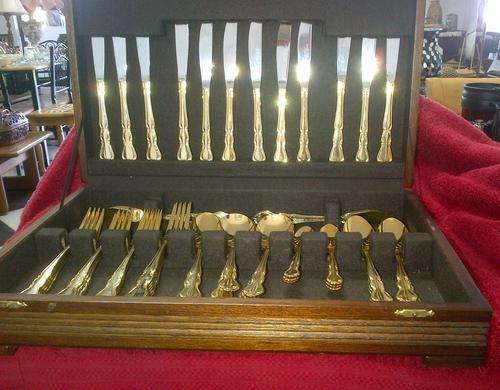 Exquisite 24ct Gold Plated Cutlery Set (55 Piece)