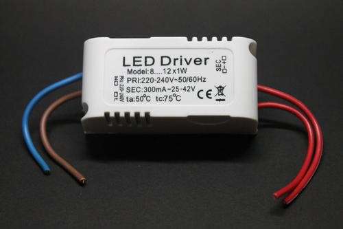 Driver 1W for (8 to 12) 1W leds 220V