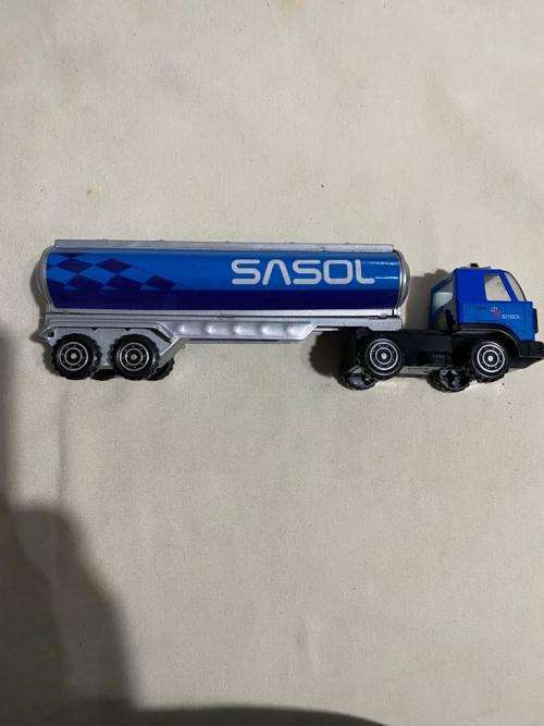 DINKY TOYS