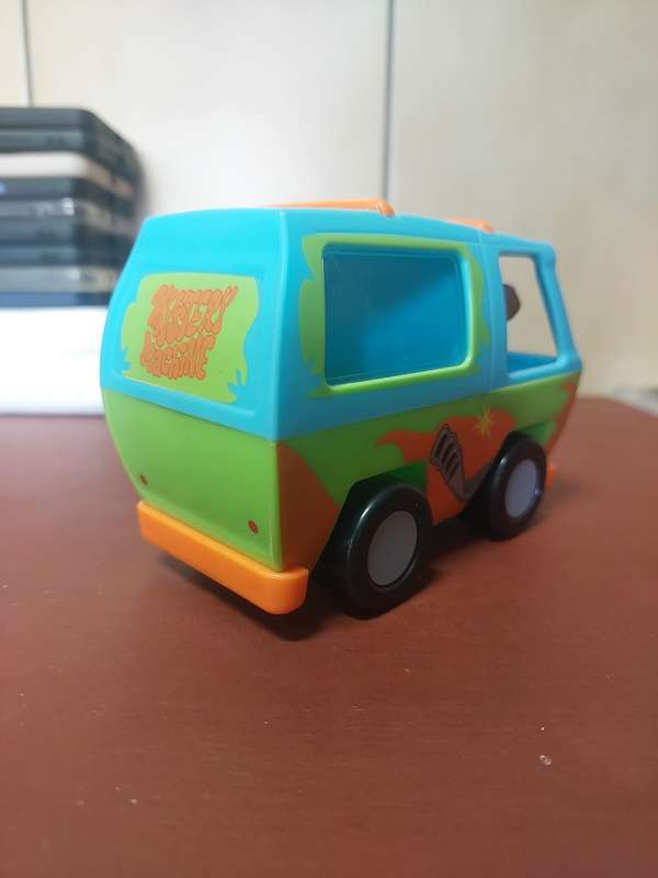 SCOOBY DOO MYSTERY MACHINE (plastic)