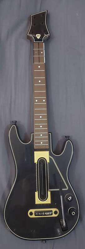 PS4 GUITAR HERO LIVE