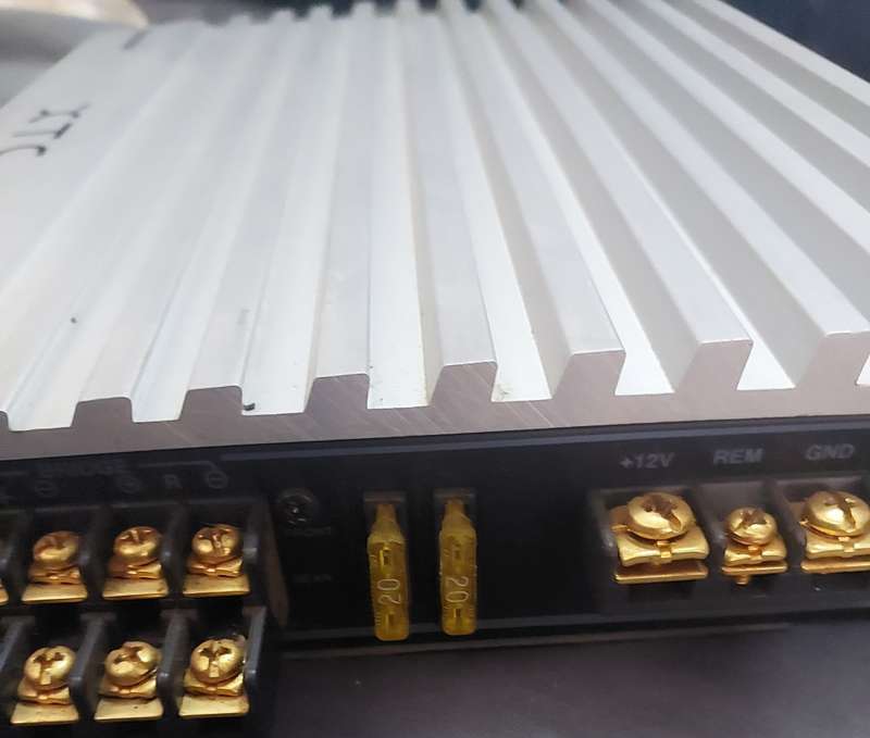 XTC AMPLIEFIER