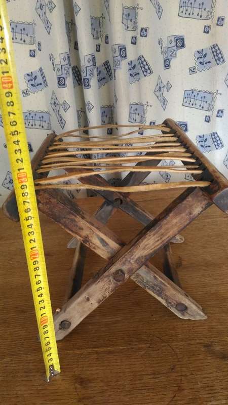 Voortrekker style riempje folding stool