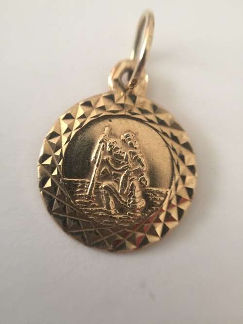 9 CT Gold Pendant