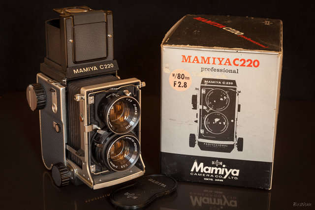 Mamiya C220 Professional