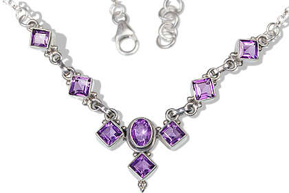 AMETHYST NECKLACE : You will surely fall in love with this silver and amethyst neckla
