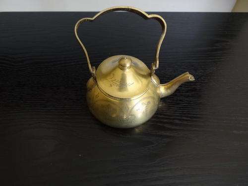 BRASS TEAPOT WITH LID AND HANDLE