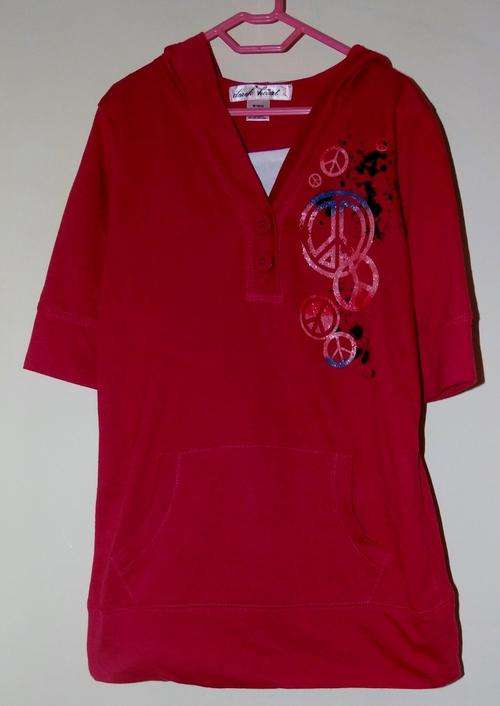 Girls hoody top size 10-12yrs "Derek Heart girl"3/4 sleeves