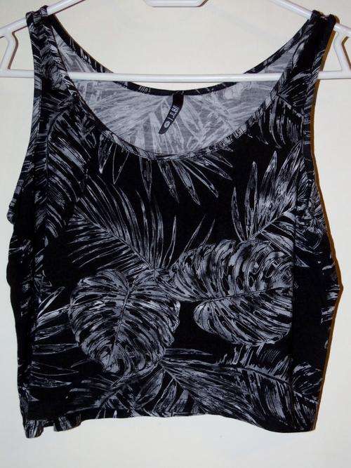 Womans top size sml, as new
