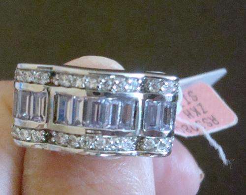 Elegant, High Quality Sterling Silver ring, with Cr Diamonds size 6