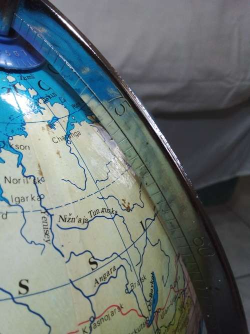 WORLD GLOBE - 30 cm - Amazing - On Stand