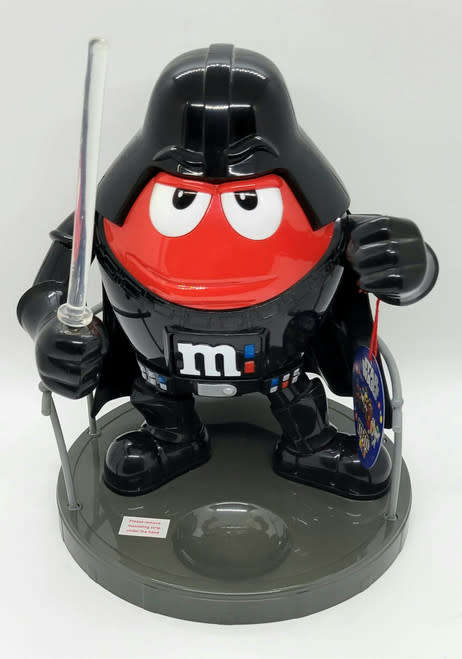 M&M`s Dispenser - Star Wars: Darth Vader (Red MandM) - Working - LIKE NEW AMAZING CONDITION