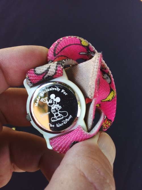 MINNIE MOUSE DISNEY WATCH FOR GIRLS - 100% WORKING - BRAND NEW BATTERY