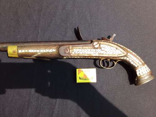 VINTAGE WOODEN GUN WITH PEARL INLAY AND BRASS - HEAVY - 41 CM X 4.5 CM