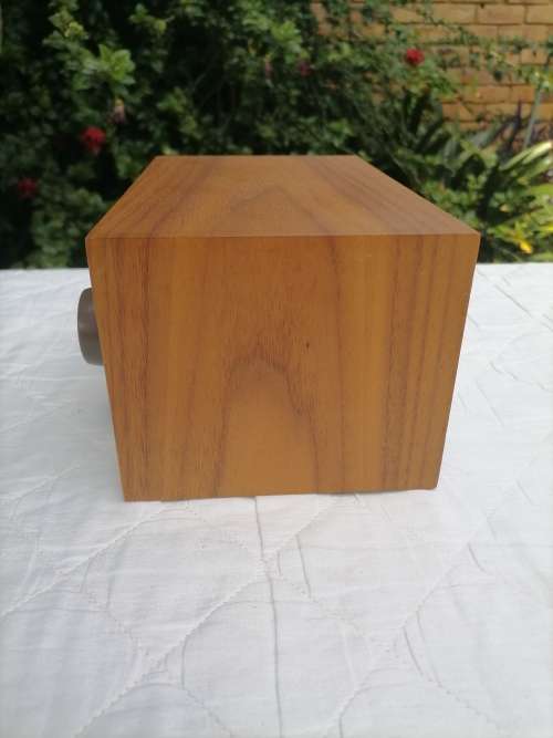 HIGH QUALITY - Tivoli Audio model One Am/ Fm Table Radio, Classic/ Walnut, 2.4 Lb - 100% WORKING