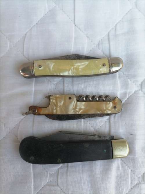 VINTAGE 3 X POCKET KNIVES - Mother of Pearl Pocket knives made in England and Germany