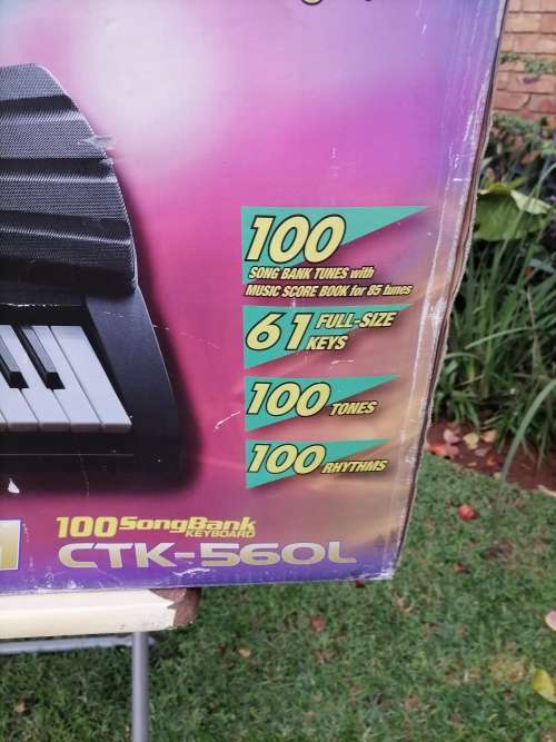 CASIO CTK-560L 100 SONGBANK KEYBOARD - 61 FULL-SIZE KEYS - 100 TONES - 100 RHYTHMS - 100% COMPLETE