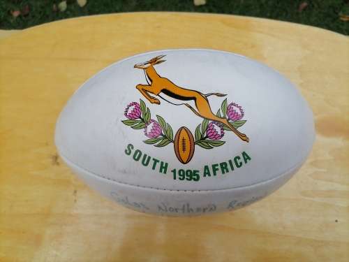 1995 SPRINGBOK WORLD CUP  LEATHER RUGBY BALL SIGNED - FULL SIZE PUMPED UP  - AMAZING CONDITION