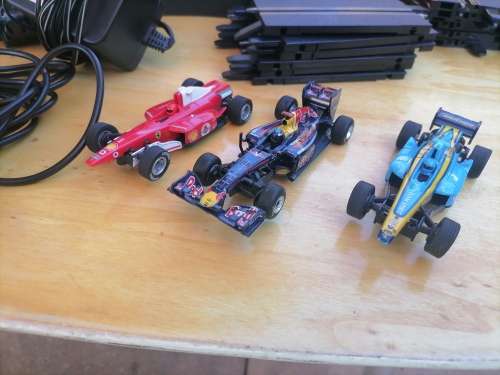 CARRERA GO Scalextric - COMES WITH TRACKS, 3 SLOT CARS - 1 POWER SUPPLY, 2 CONTROLLERS