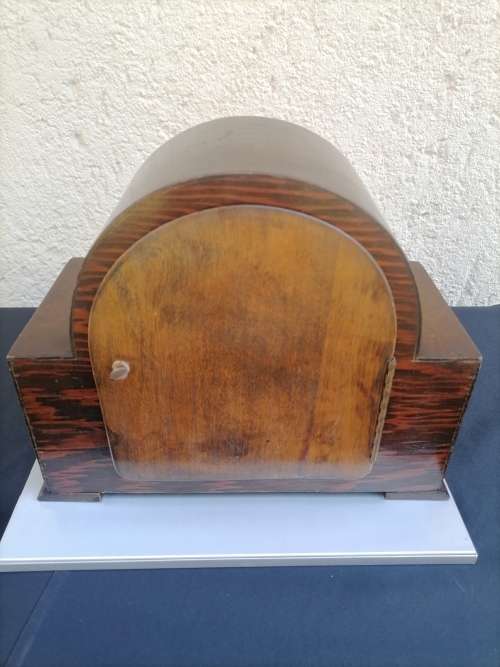 PERIVALE MANTLE CLOCK MADE IN ENGLAND 1930`S - COMES WITH ORIGINAL KEY