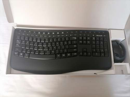Microsoft 5050 MODEL 1728 Wireless Comfort Desktop Set - Keyboard and Mouse - 100% Working