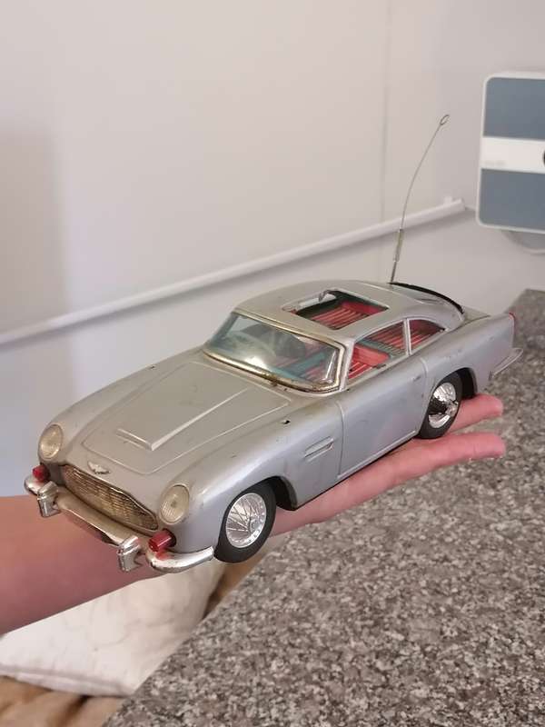 James bond Aston Martin DB5 Car vintage 1965 - Tin Toy - MADE IN JAPAN - 100% WORKING