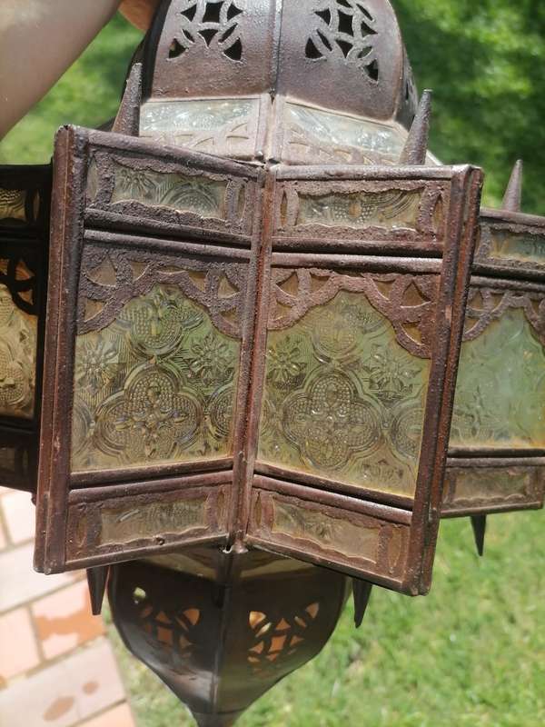 R1 5000. 00 - VINTAGE Classic Moroccan DECOR CHANDELIER - AMAZING CONDITION