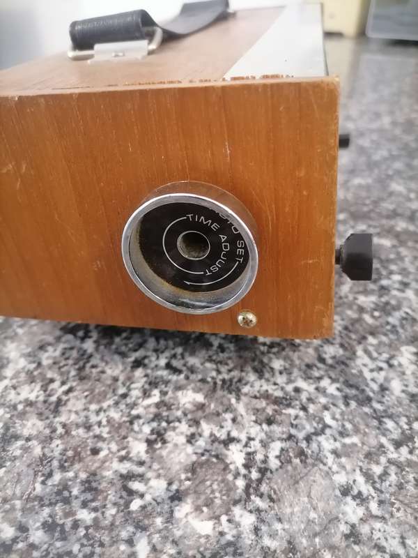 1950`S VINTAGE PYE SOLID STATE RADIO ALARM CLOCK - PORTABLE - REAL DILES - 100% WORKING