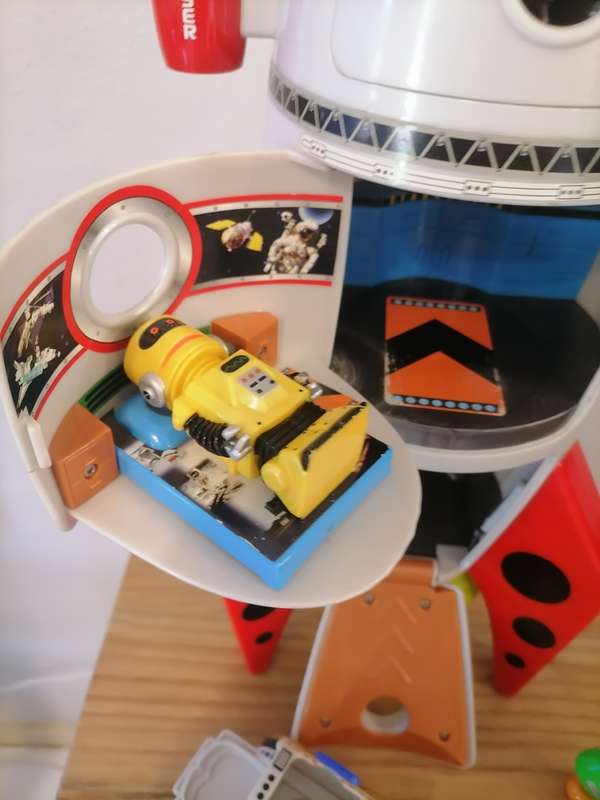 REAL TOY NASA STARCHASER SHUTTLE AERO-127 17` ROCKET FIGURES SHIP WITH FIGURES - COMPLETE