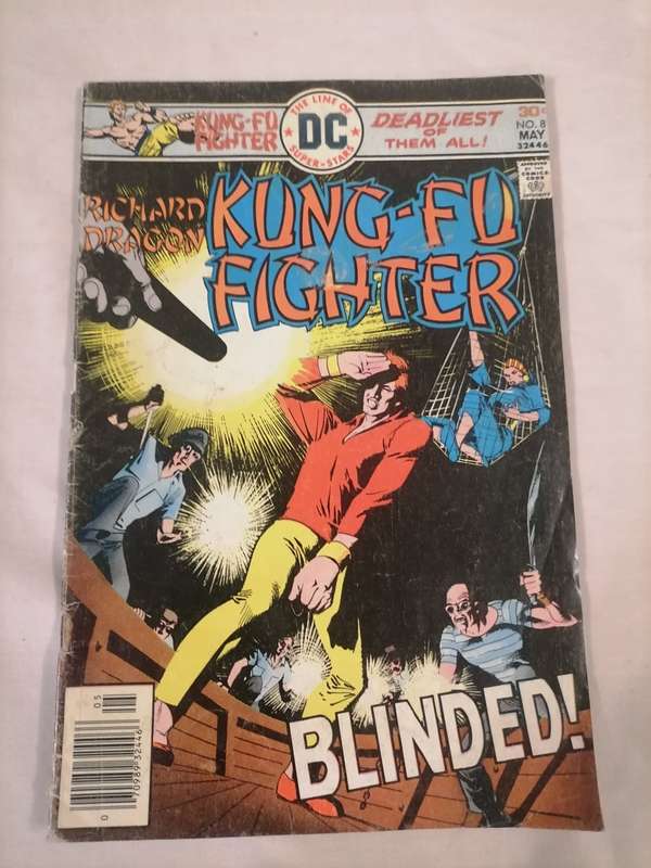 R2800 - Richard Dragon Kung Fu Fighter #8 May 1976 - EXCELLENT CONDITION COMES WITH PLASTIC SLEEVE