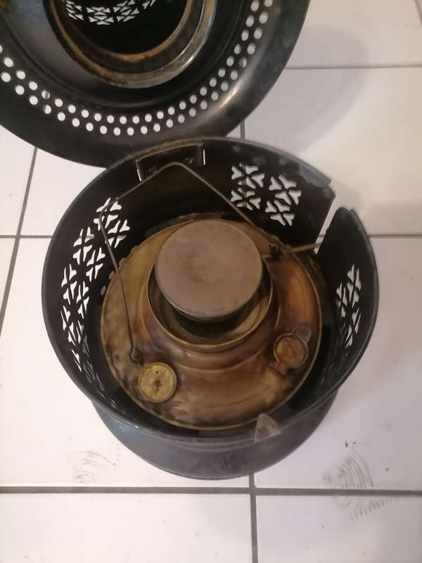 Antique Vintage Portable Black Valor Kerosene Oil Heater 525-T, England