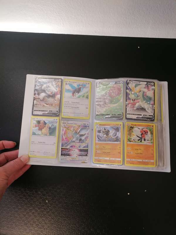 182 Pokémon Cards