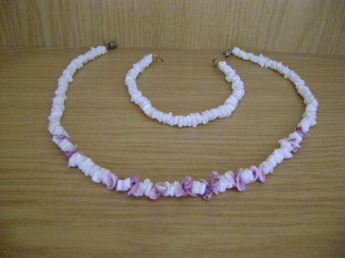 White/purple shell choker & bracelet