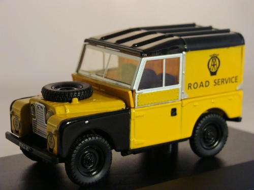Land Rover AA ROAD SERVICE 88", 1:43, die-cast, New in Box by Oxford