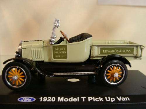FORD Model T Pick Up Van, Scale 1/32, Die-Cast, NIB by Unique Replica's