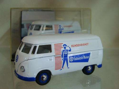 VW VOLKSWAGEN BULLI TRANSPORTER, Die Cast, 1/43, New in Perspex Display Box by City