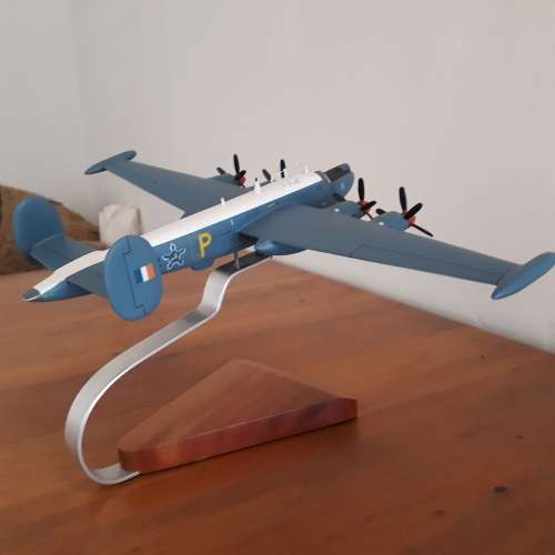 AVRO SHACKLETON 1722 South African Air Force, Mahogany, Wingspan 437mm with Stand