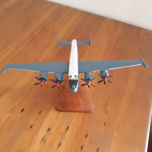 AVRO SHACKLETON 1722 South African Air Force, Mahogany, Wingspan 437mm with Stand