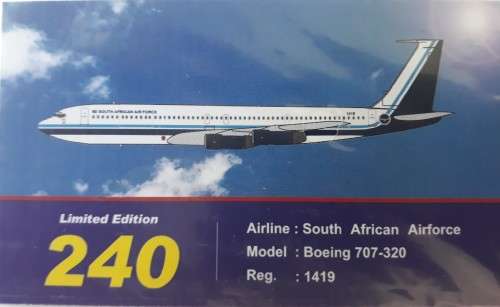 SOUTH AFRICAN AIR FORCE BOEING 707-320, DIE-CAST, SCALE 1:200 by INFLIGHT 200, Limited Ed., with BOX