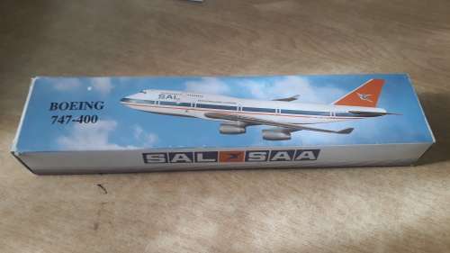 VINTAGE South African Airways Boeing 747-400, Scale 1/250, New in Box, Plastic Snap-Fit